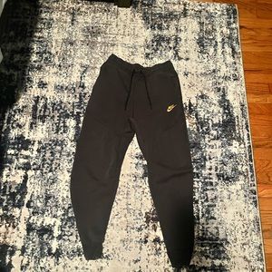 Nike Tech Pants Small dark grey